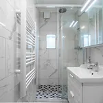 Entier A Apartment
